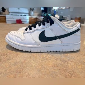 Nike Dunks Low Reverse Panda sz 9